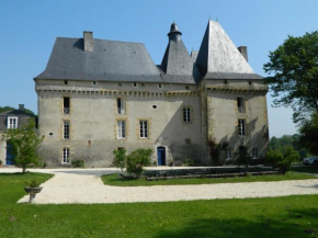 Отель Château de Mavaleix  Шалекс